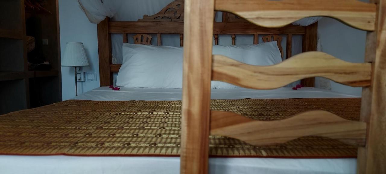 Moyo Top Floor Apartment Pwani Mchangani Kültér fotó